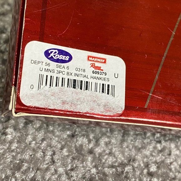 Axxents Handkerchiefs Box Set of 3 With K initials Embroidered on Each - Picture 5 of 10